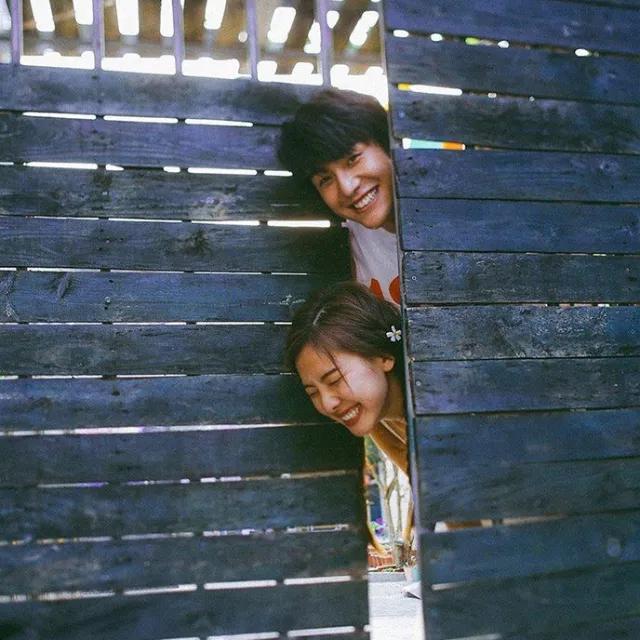 情侣必看！让人看了直呼好想谈恋爱的情侣穿搭和拍照技巧