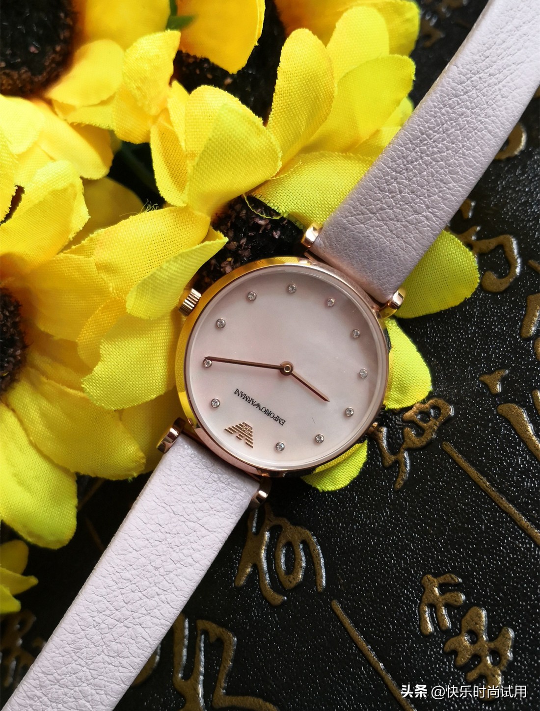 ax阿玛尼和emporio阿玛尼有什么区别,阿玛尼手表和阿玛尼口红是一家么