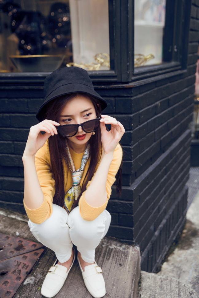 女朋友发一张照片就说我直男,不会给女孩子拍照的男生是直男吗