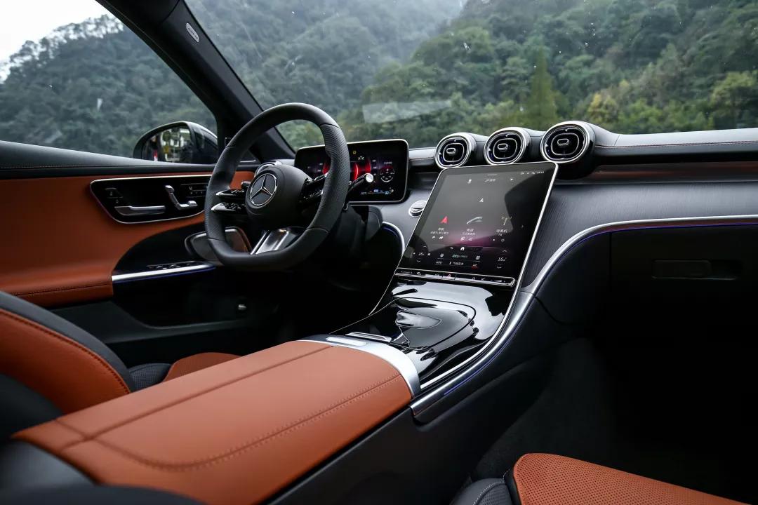 如此迷人,38号车评奔驰c级2022款试驾