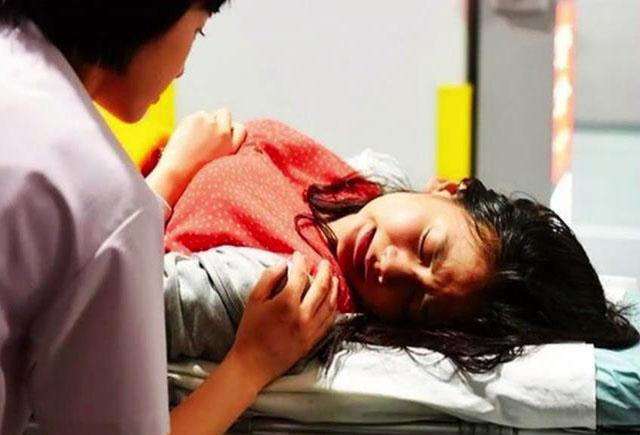 二胎生小孩发动前征兆,二胎孕妇在路上产子