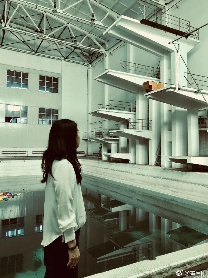 三房太太，13名子女，争夺几百亿家产，霍家宫斗比港剧精彩多了