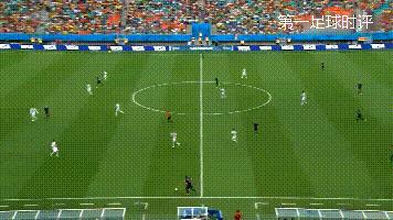 范佩西凌空抽射世界波,范佩西十大逆天进球