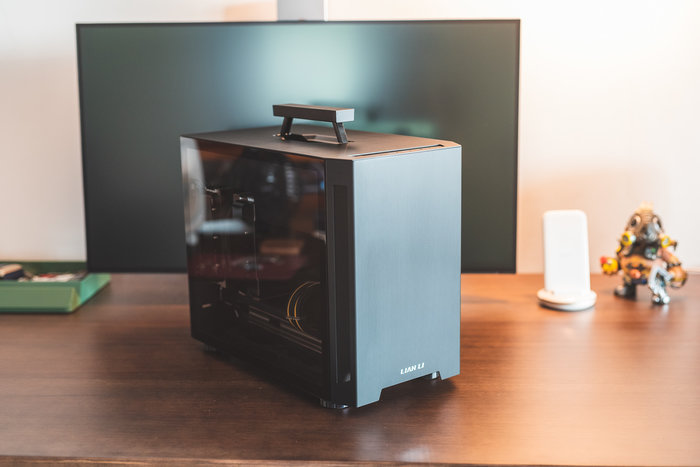 itx顶级主机配置,能提着走的机箱