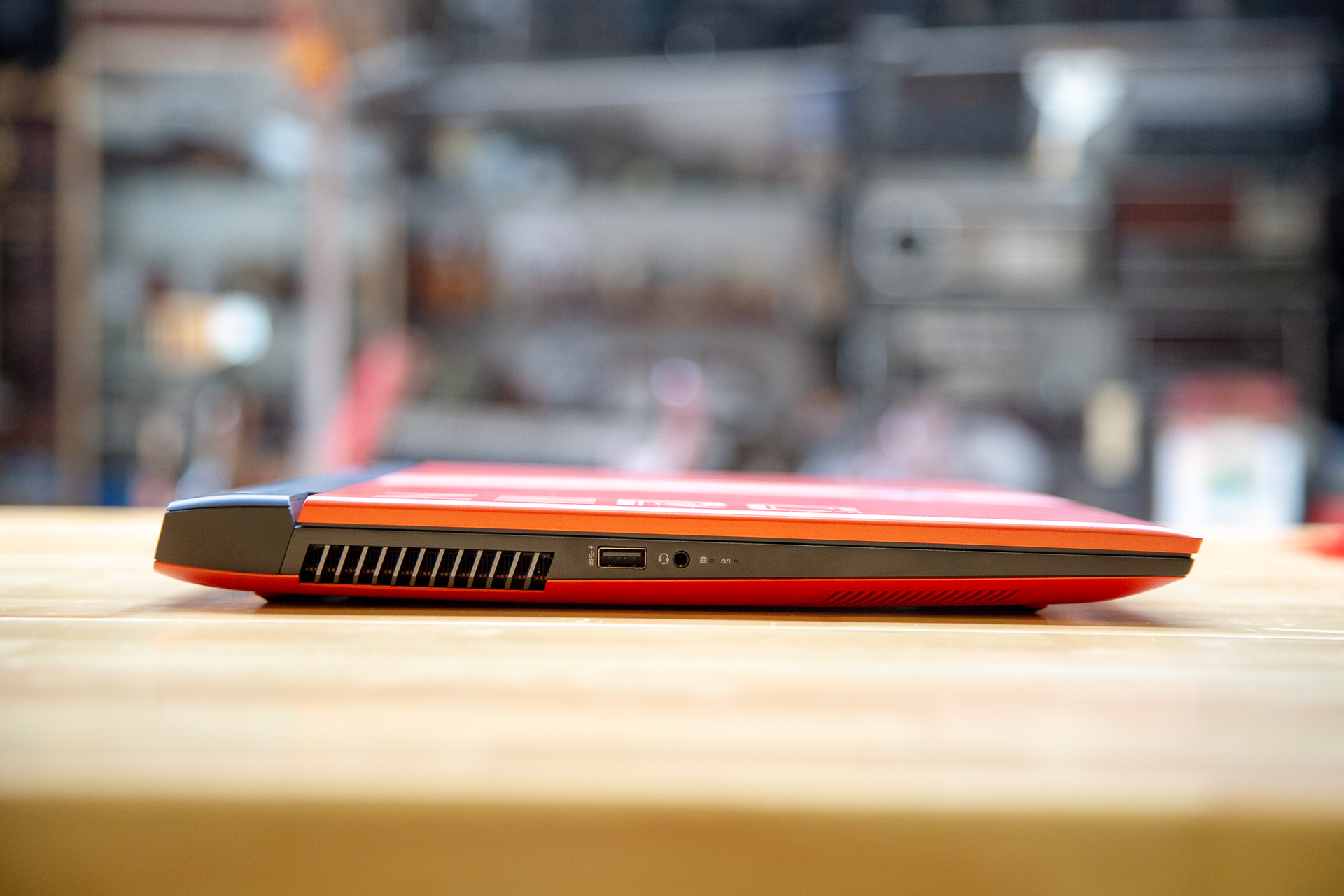 雷神zeror5800h和11800,雷神zero12700h3070ti测评