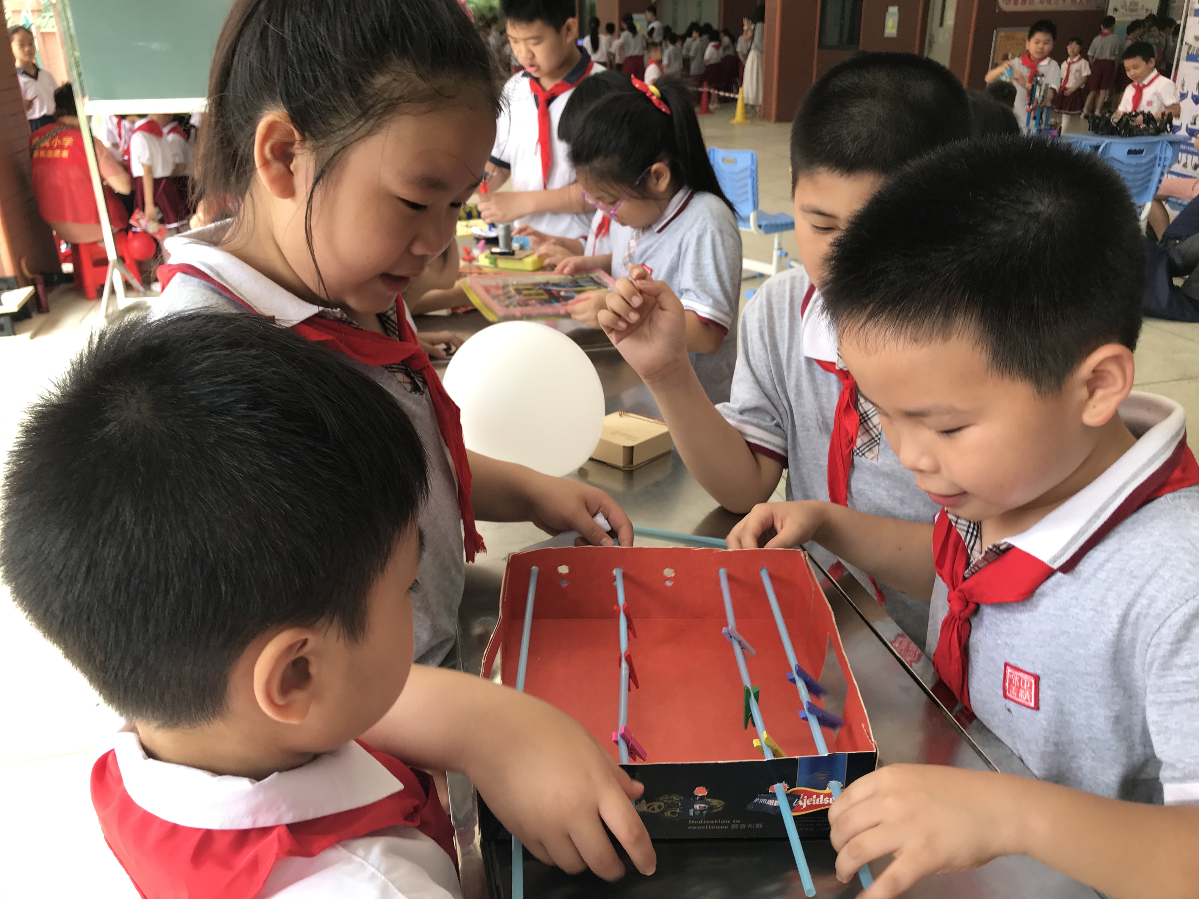 缇庡湪闈掓槬骞村崕,缇庡湪闈掓槬骞村皯