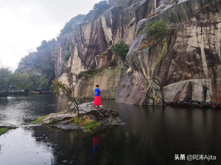 勿谓湖小,天在其中:绍兴东湖