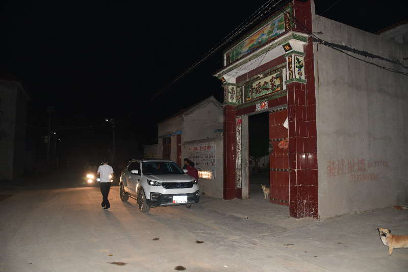 网络水军冒充记者敲诈勒索,广州警方打击网络水军系列案