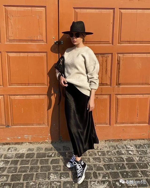 米兰读时尚管理的外国同学们，竟都爱上我这款淘宝卖几十块的包？