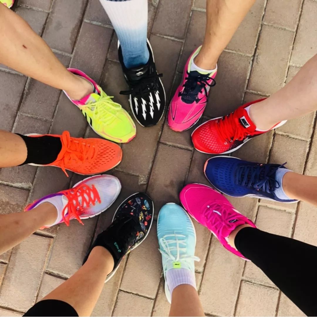 柱子七彩早餐,r2赤道跑鞋推荐