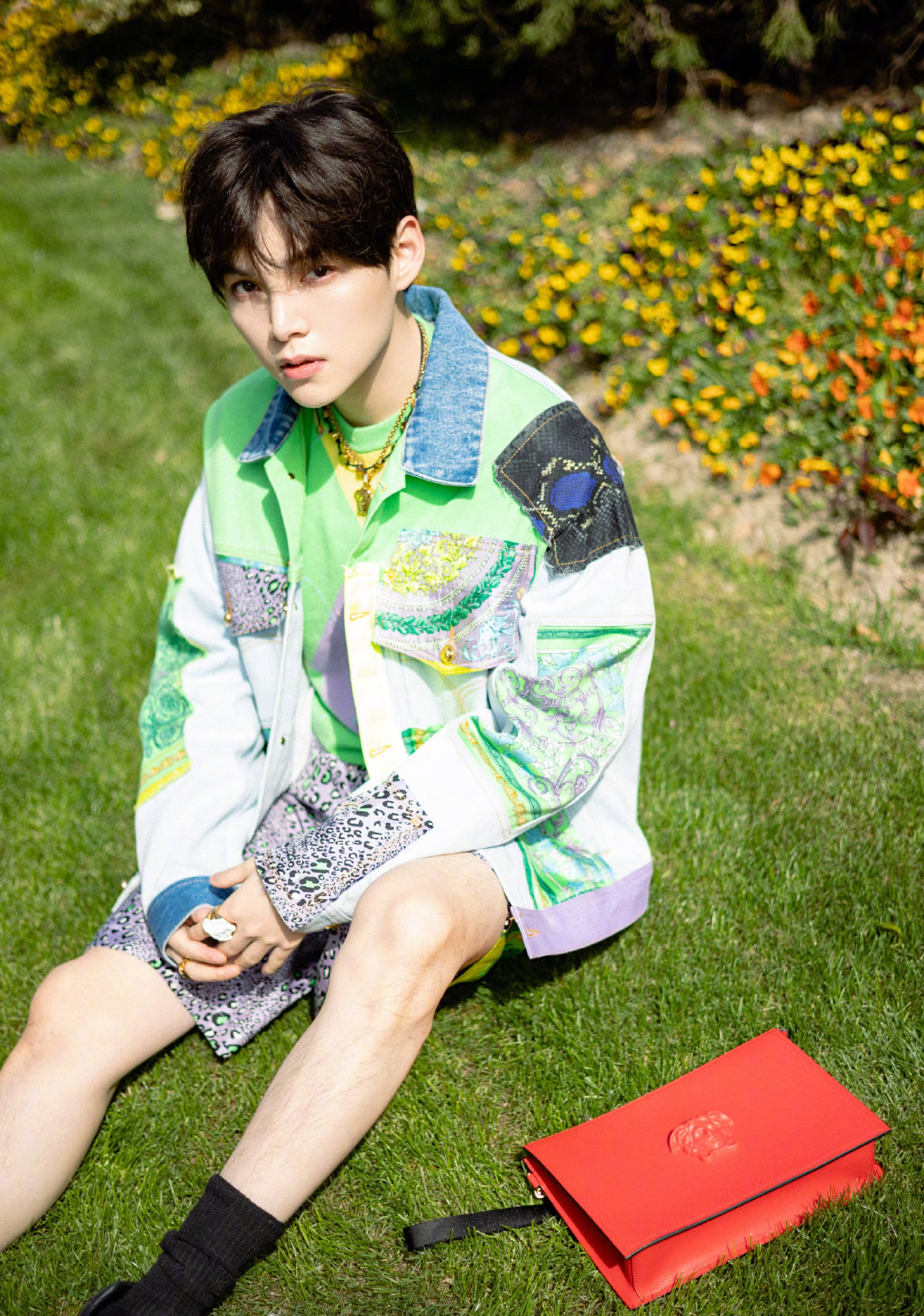 圆脸男士修饰脸型的发型,怎么选择适合自己的发型长脸男