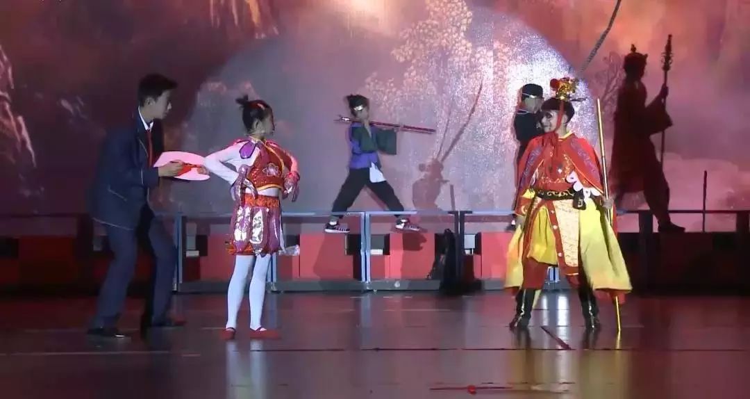 身边的好学校丨北京师范大学奥林匹克花园实验小学：书香花园，培育五色花朵~