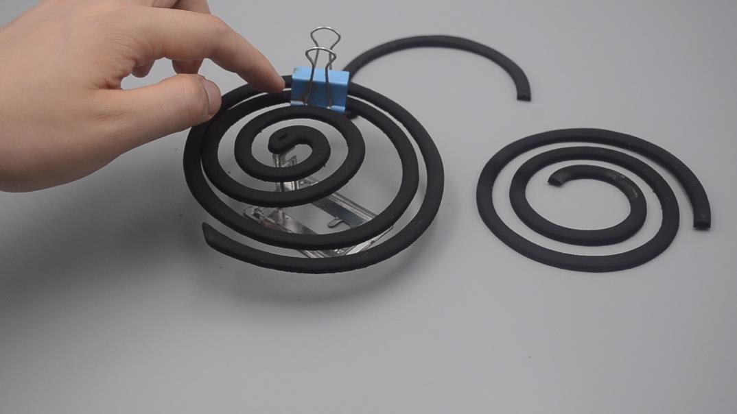 晚上睡觉点蚊香管用吗,长尾夹夹蚊香的正确用法