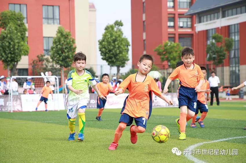 幼儿园足球运动,运动速度与激情