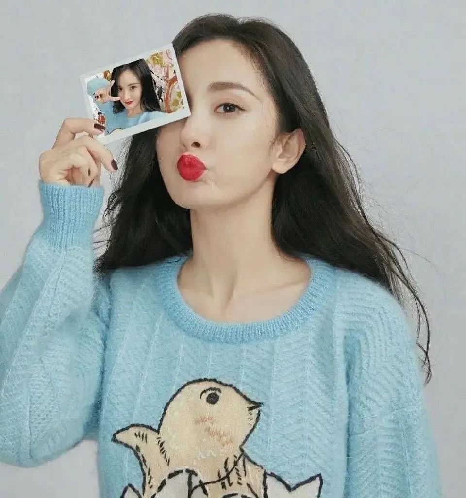 王俊凯被小鬼控制？湾湾花*男美**装gay骗人；鞠婧祎又穿高仿？