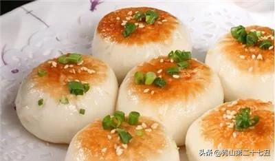 手抓饼适合学校摆摊的小吃,街边的小吃手抓饼有哪些种类