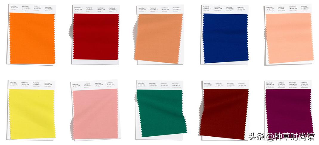 短款驼色和哪三个颜色最搭,今冬穿驼色这6种颜色美爆了