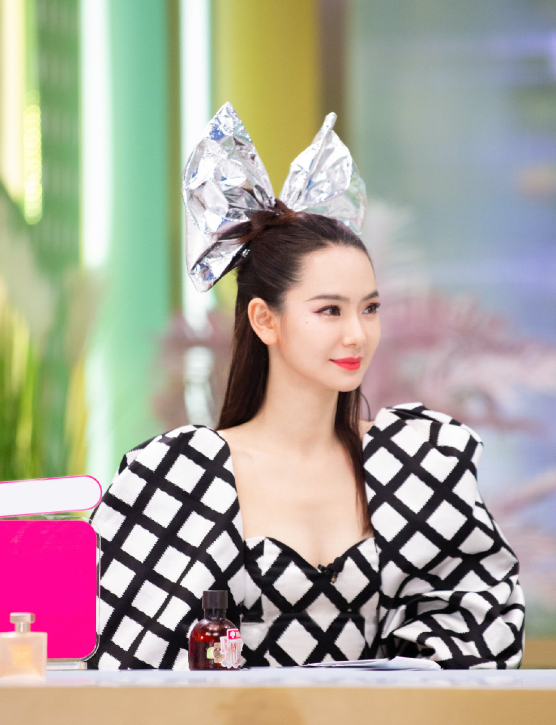 你的少女梦需要一款蝴蝶结，快get戚薇吴映洁Jennie赵露思同款吧