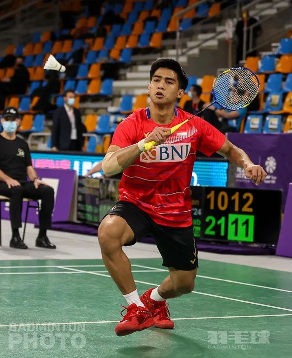 国羽队医足底筋膜炎,运动员膝盖积液吃什么药有效