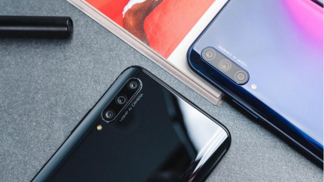 最强的4g手机哪个更值得买,53万跑分真全面屏128g