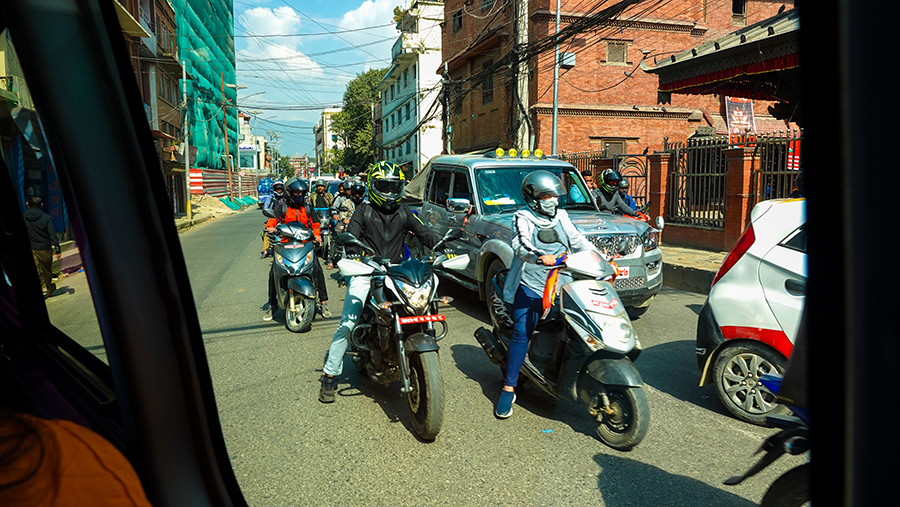 尼泊尔十堰,尼泊尔为什么这么穷