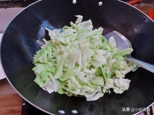 炒白菜太咸了怎么补救,炒好的菜偏酸