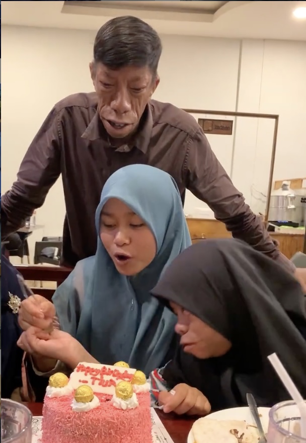 印尼兄妹酷似三星堆,印尼四兄妹怪异长相