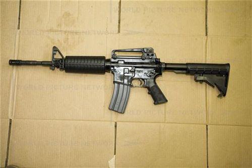 阿诺施瓦辛格终结者散弹枪,终结者施瓦辛格拿的武器