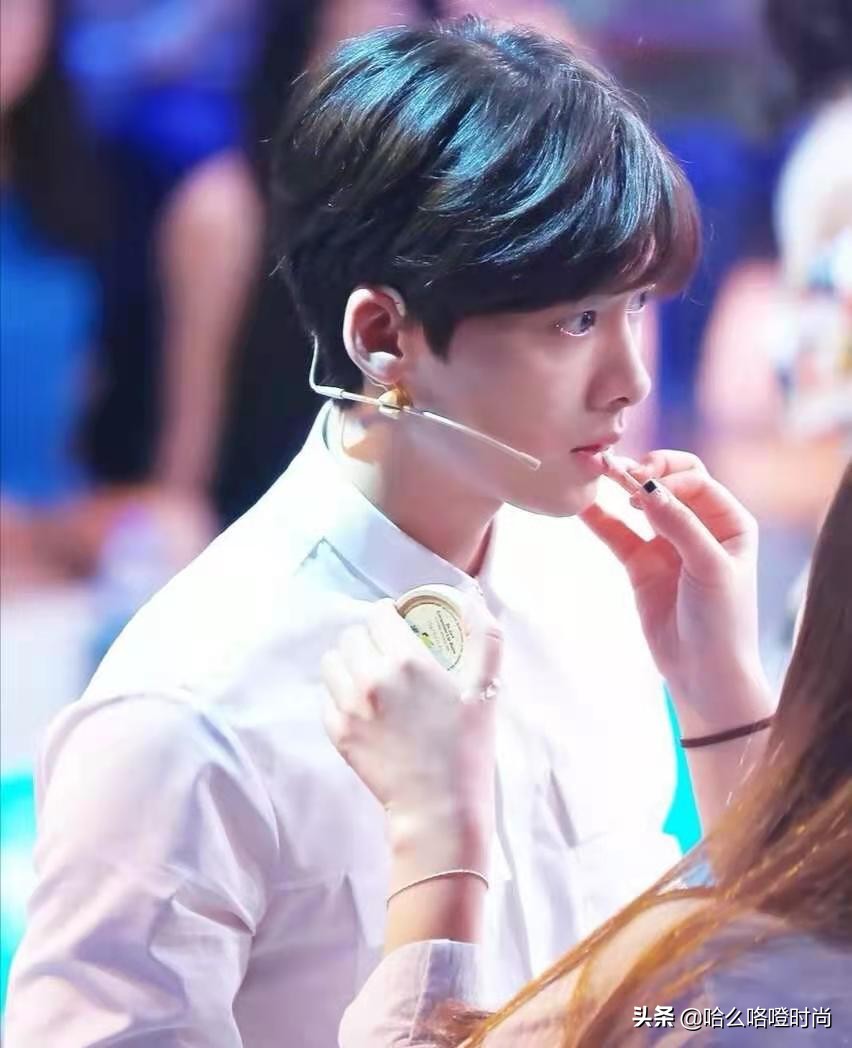 涂口红不掉色的小妙招,涂口红不掉色最简单的正确方法