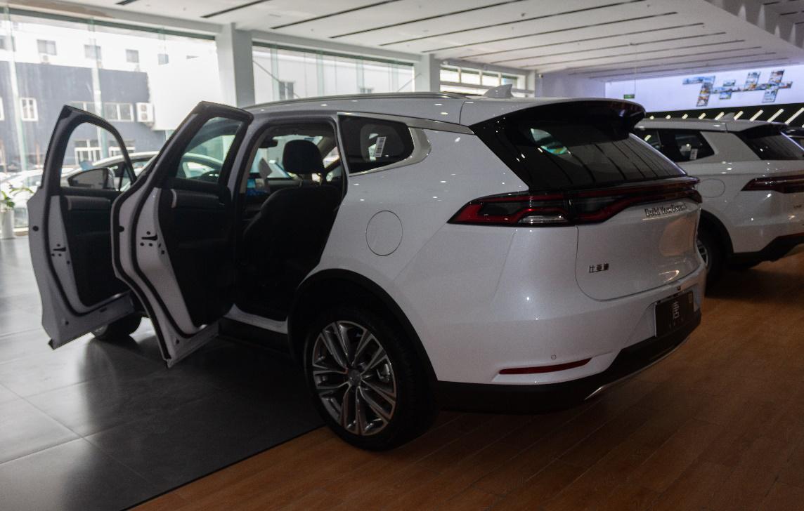 比亚迪唐2.0t7座新能源车测评,比亚迪唐7座混合动力车型