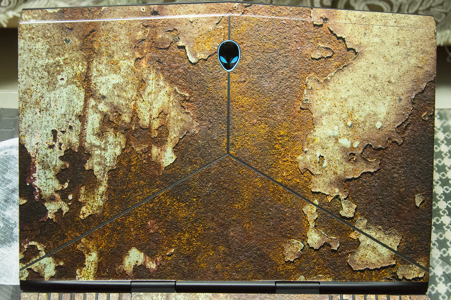 外星人alienware15r4,外星人15r4是哪一年上市的