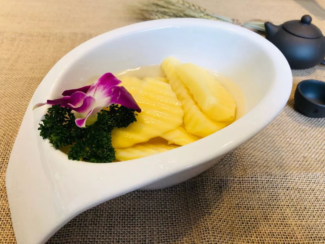 誉满川蜀！69元抢原价224元【吴铭火锅】2-4人精致套餐！