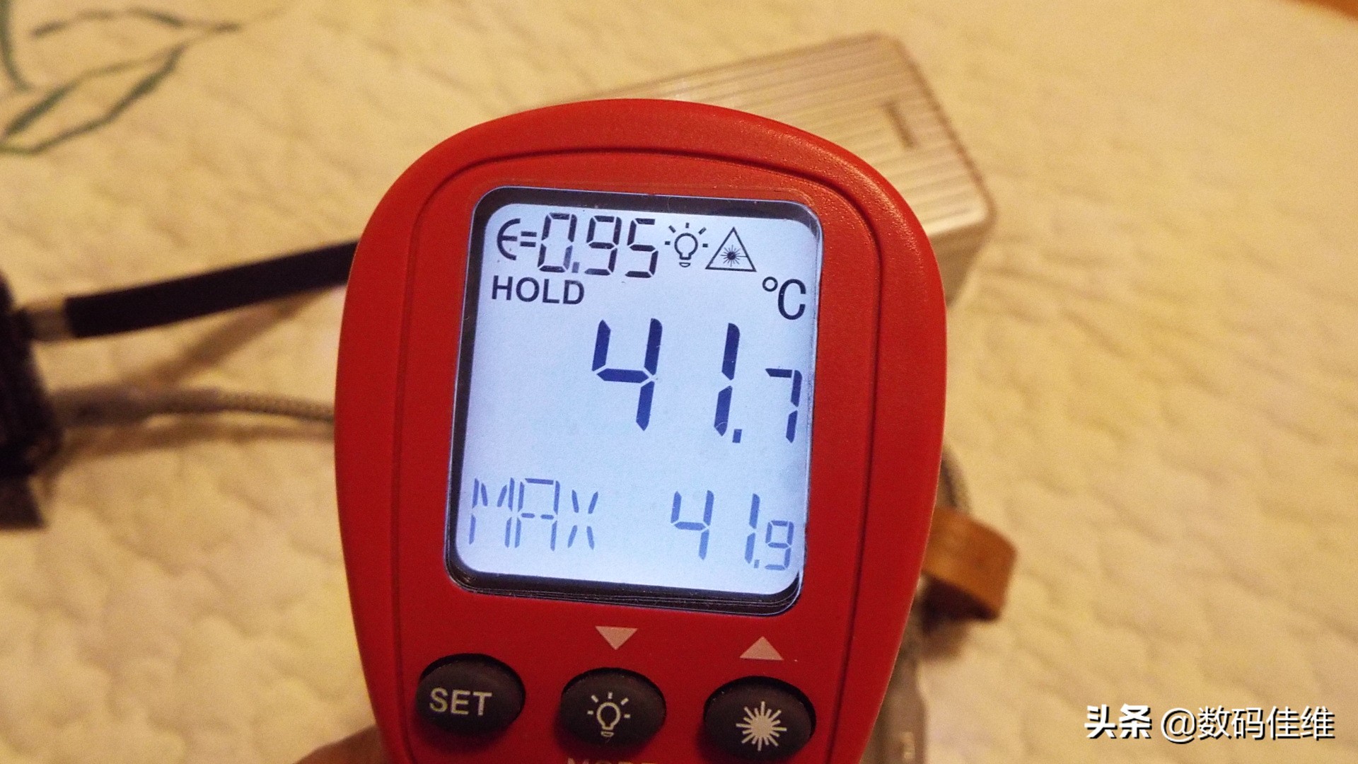 SuperTank100W笔记本移动电源套装评测+拆解