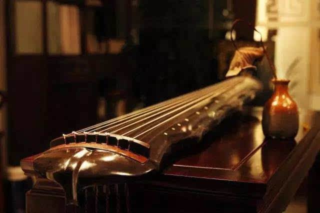 湖南南雅高中毕业的美女楚凌岚，曾因诗词被追捧，现在她工作如何