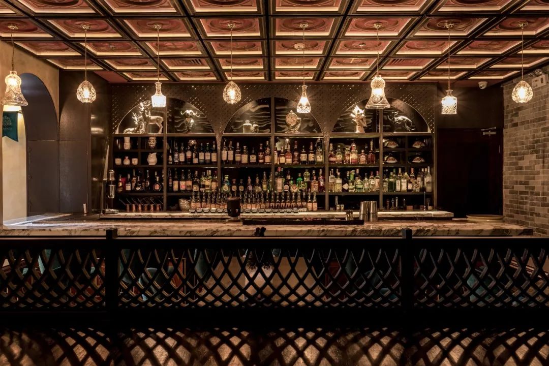 召唤佛山大胃王！足足八层高XXXXXL号大力水手汉堡，全部吃完免单