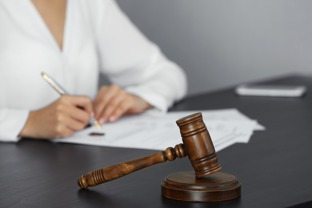 虚构交易平台诈骗,虚假期货平台诈骗案例