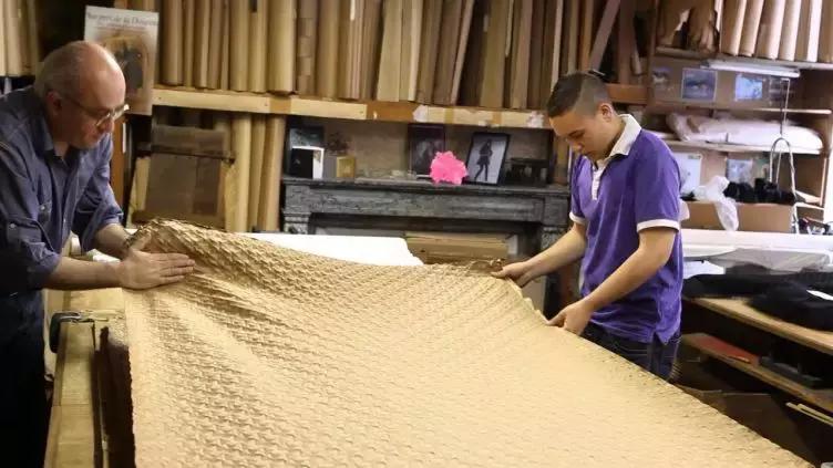 上万的裙子值不值,几千的连衣裙