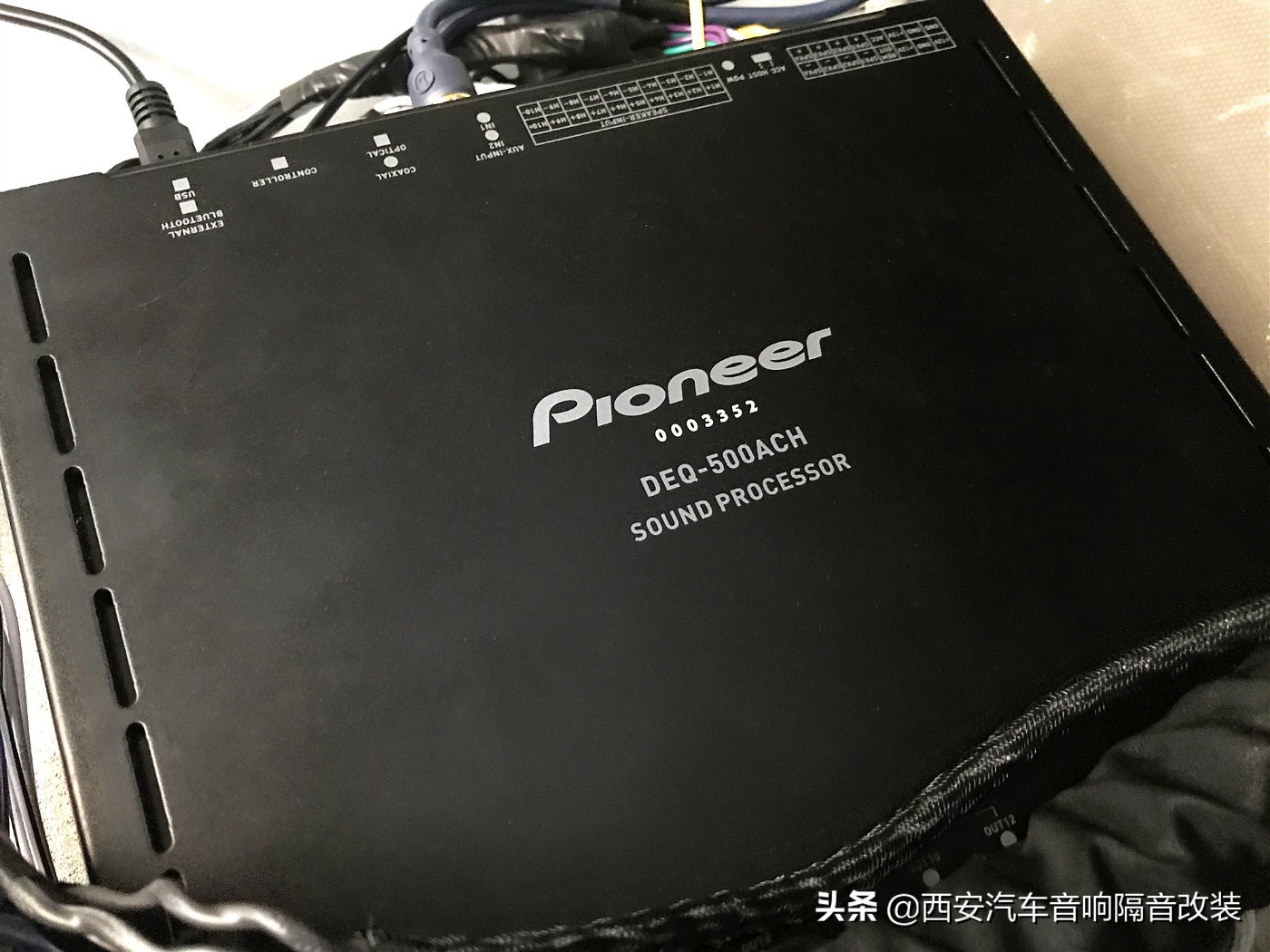 西安至乐汽车音响改装,路虎发现五音响改装dsp功放