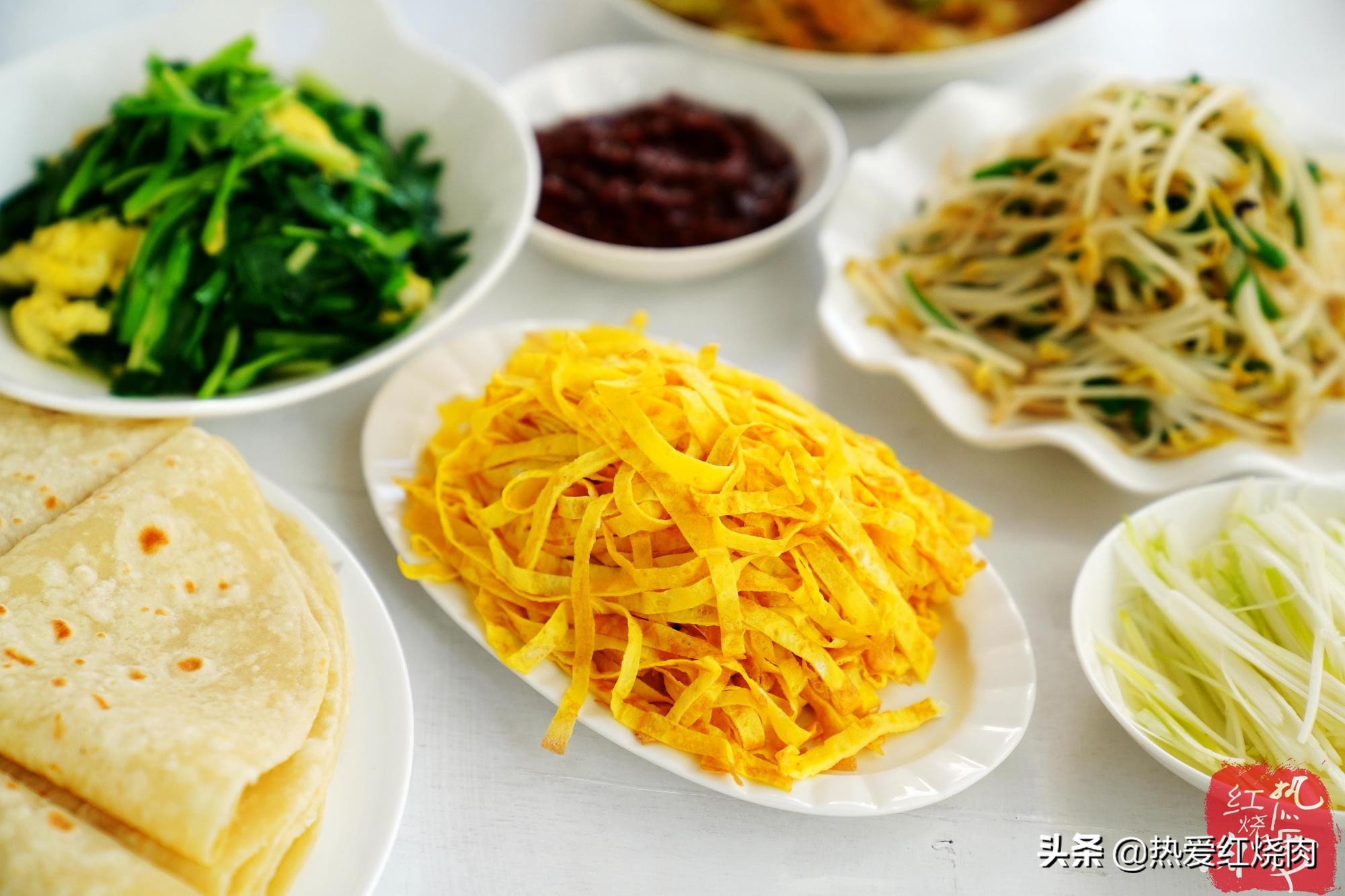 饺子皮蒸春饼抹油了还是撕不开,为什么春饼皮现做容易破