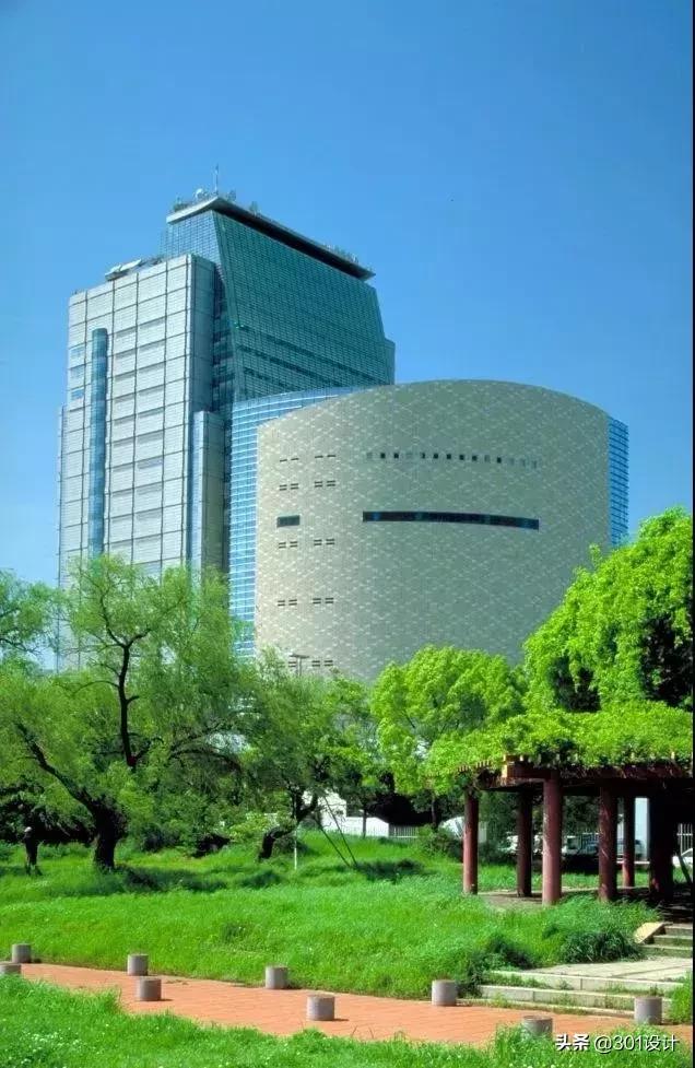 涓栫晫钁楀悕寤虹瓚澶у笀,鑷存暚澶у笀杩堝皵鏂埓缁存柉