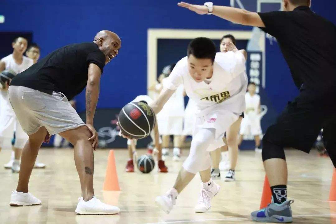 打篮球怎么练身体素质不影响长高,打篮球怎么练好身材