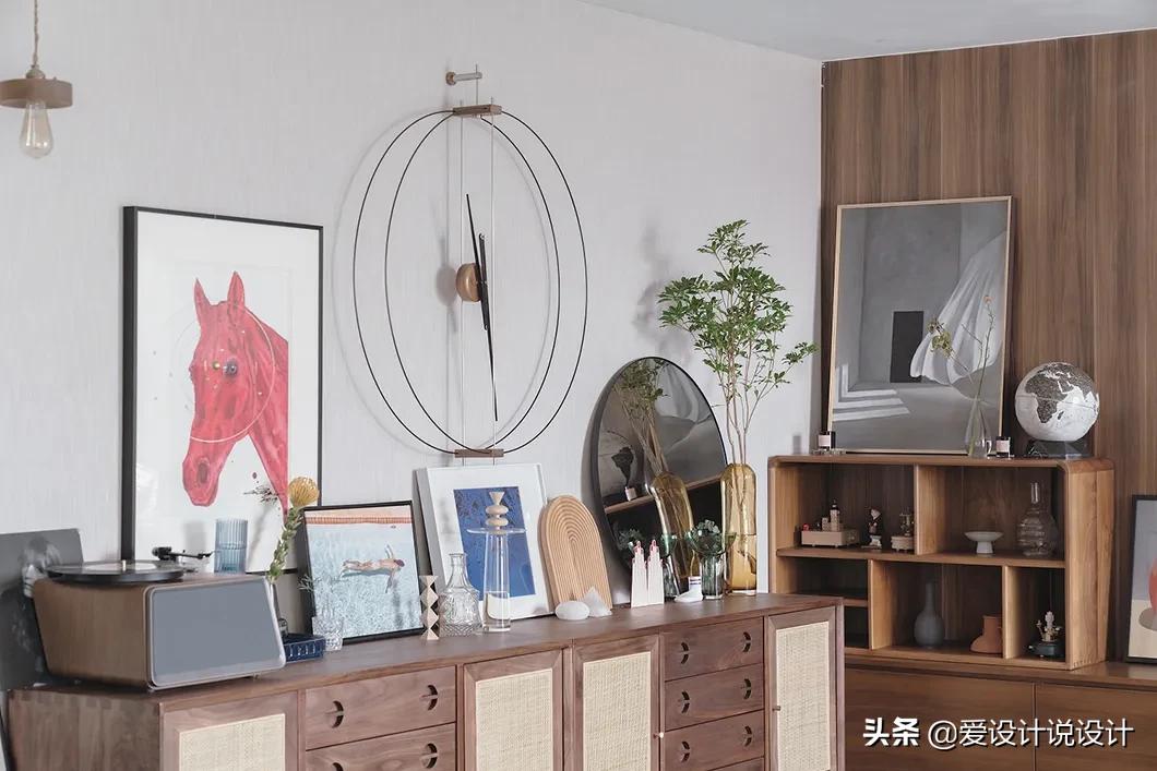 原木是让人清新脱俗的风格,现代简约和原木风混搭