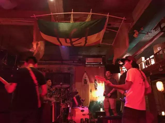 流水的爱情铁打的是什么梗,流水的爱情铁打的友情