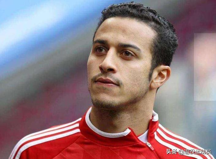 科普篮球场的各个位置,球场上每个位置职责