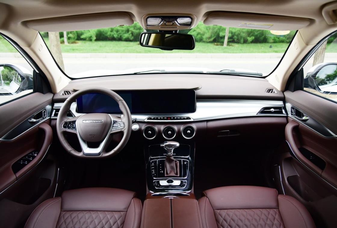 十五万落地尺寸最大动力最好的suv,13万落地2.0t车