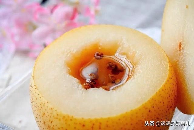 小孩咳嗽怎么炖梨给他吃,宝宝久咳吃中药好吗