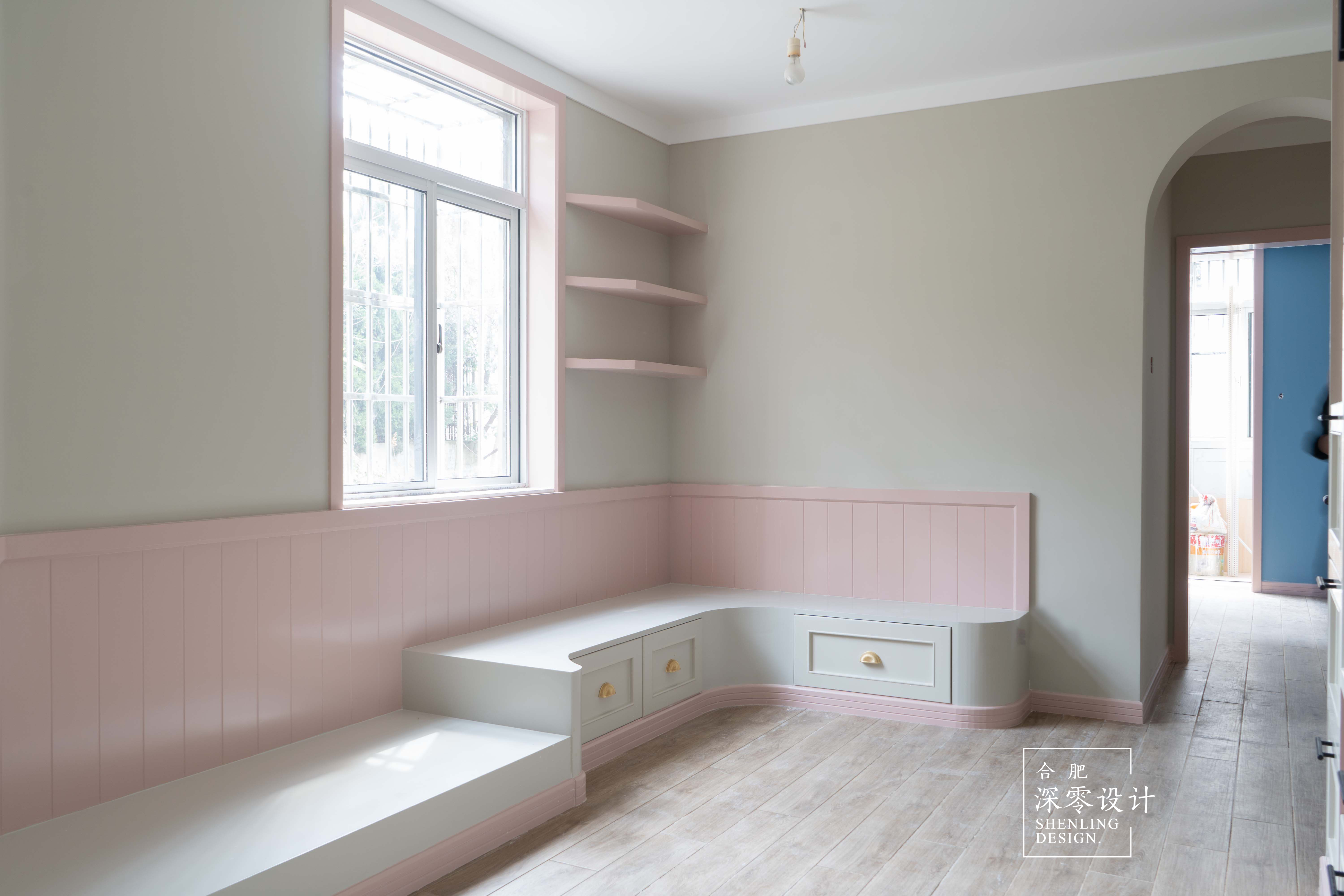 人一多餐桌就不够坐？来，大餐桌里套餐桌，平时不用1㎡也不多占