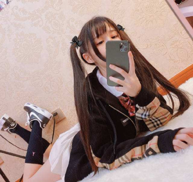 蔡萝莉穿的是什么衣服,蔡萝莉最可爱的衣服