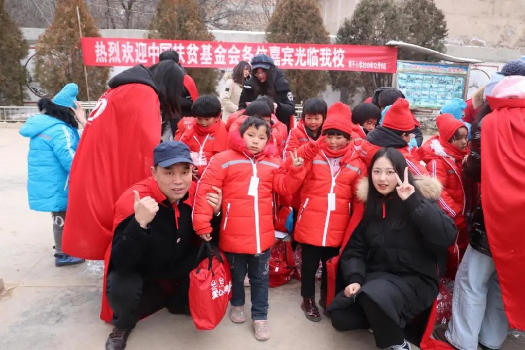 善行100志愿者照片,善行100志愿者报名