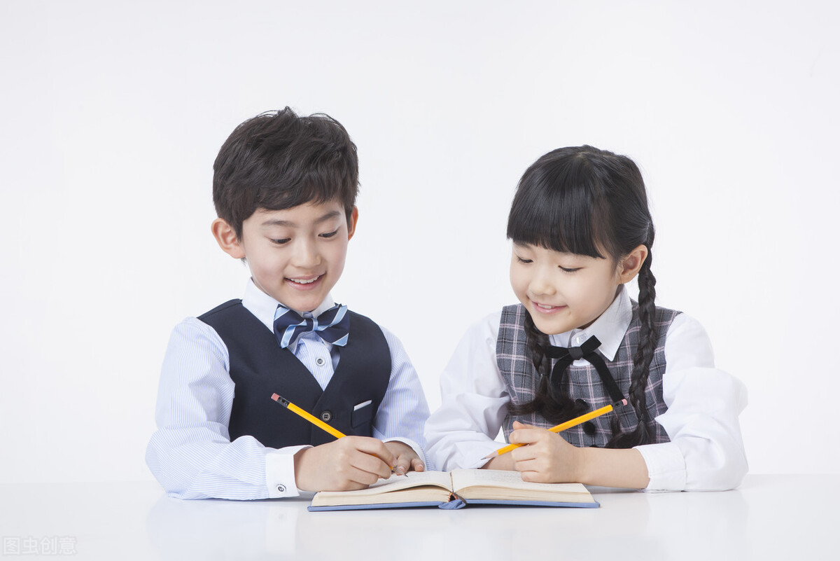 微课在小学英语教学中的应用策略,微课构建小学英语高效课堂